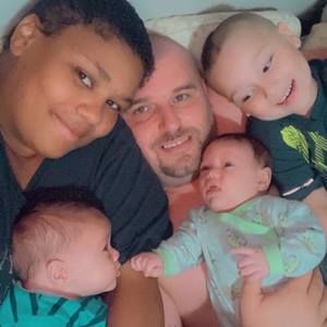 Meet your Posher, Dee